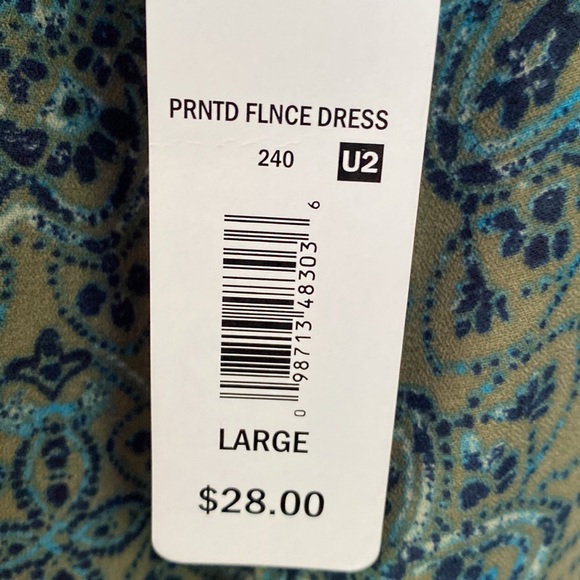 Massini Stacy London Off-Shoulder Floral Dress - Picture 10 of 10